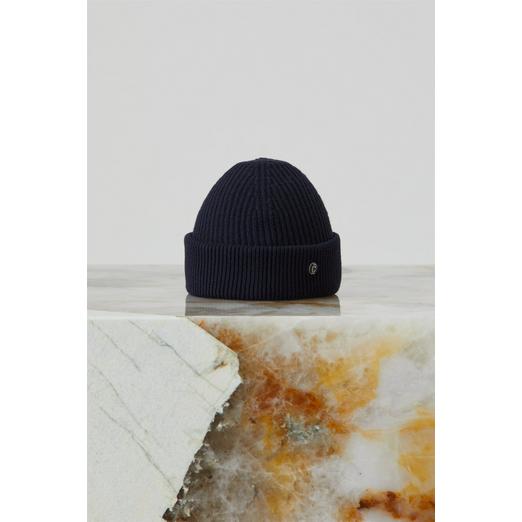 Overview image: Closed muts sailor beanie